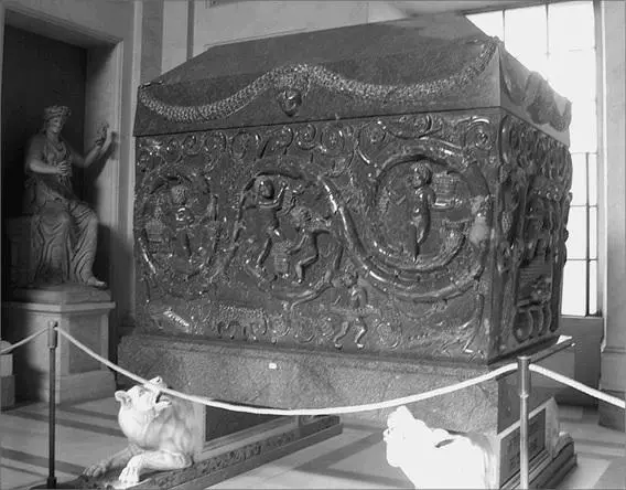 Зал Ротонды В 1689 г ватиканская коллекция пополнилась собранием шведской - фото 121