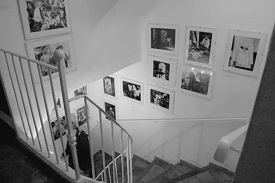 В Музее фотографии Андре Вилье Большую часть экспозиции занимают фотографии - фото 33