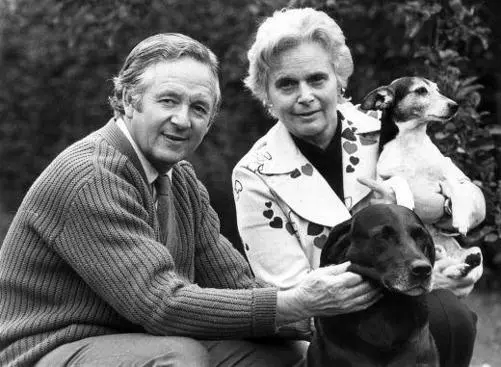 Wight and his wife Joan with Hector and Dan Joan was as fond of the dogs as - фото 7