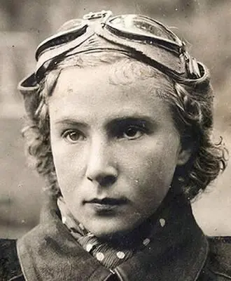Лидия Литвяк Горячим летом 1943 года не вернулась из боя легендарная советская - фото 24