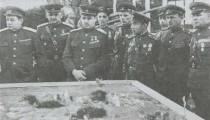 Командующий 3м Белорусским фронтом генерал армии И Д Черняховский третий - фото 7