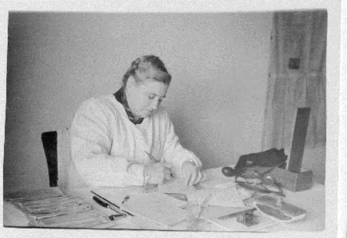 Муза Павловна на работе 1955 Виктор Штерензон Герасимов в школе - фото 113