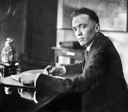 Гувер в Бюро расследований в 1924 г Том Уайт Уайт привлек этого бывшего - фото 30