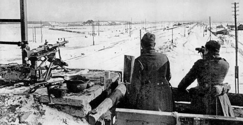 Немецкое боевое охранение на Октябрьской железной дороге у моста в - фото 63