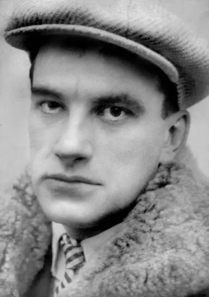 Владимир Маяковский Фото Петра Шумова Париж 1925 г Лиля Брик Около 1917 - фото 1