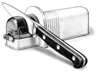 An effective inexpensive knife sharpener made by Fiskars of Finland The - фото 8