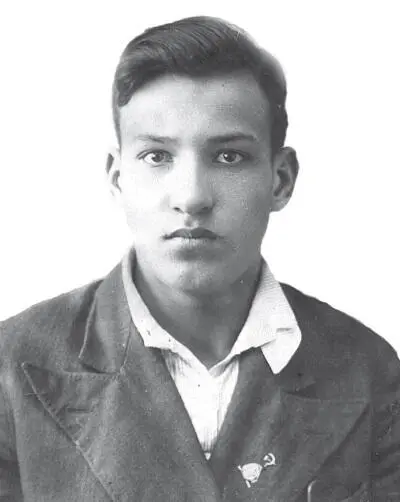 Александр Пыльцын выпускник 10 класса 20 июня 1941 года До 7го класса я - фото 20