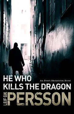 Leif Persson He Who Kills the Dragon обложка книги