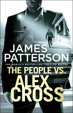 Джеймс Паттерсон The People vs. Alex Cross обложка книги