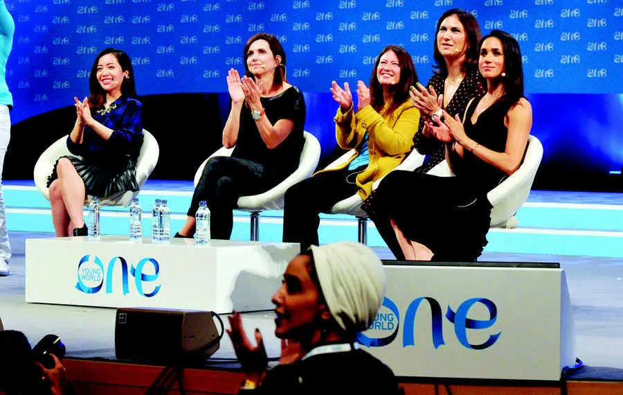 Во время саммита One Young World проходившего в 2014 году в Дублине Ирландия - фото 57