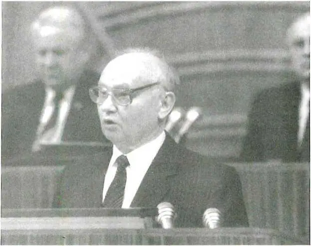 Председатель КГБ СССР Владимир Крючков Уильям Кейси бывший директор - фото 21