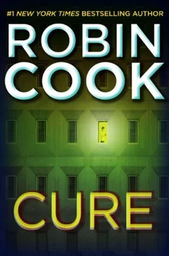 Robin Cook Cure обложка книги