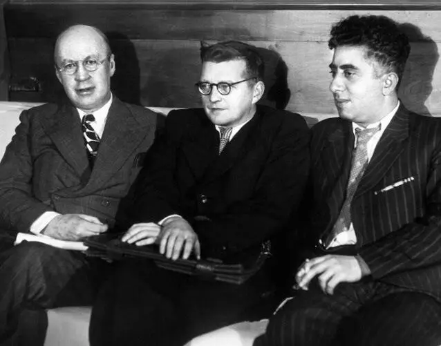 С С Прокофьев Д Д Шостакович и А И Хачатурян 1945 Композиторы Д Д - фото 73