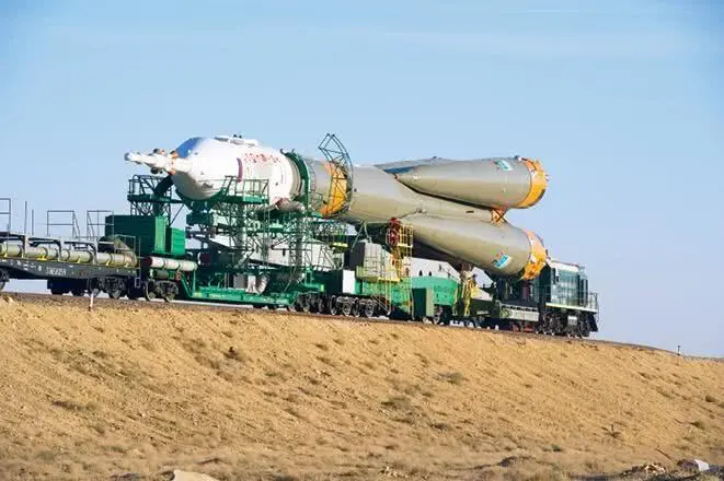 Доставка ракетыносителя СоюзФГ на стартовый комплекс космодрома Байконур в - фото 11