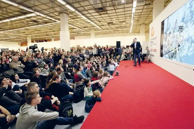 Сергей Рязанский выступает с популярной лекцией перед школьниками Каковы - фото 136
