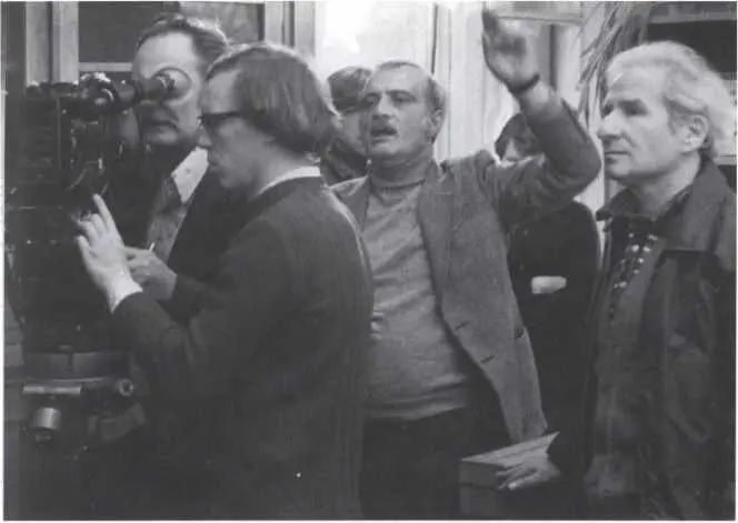 1979 г Осенний марафон Съемки в павильоне Мосфильма Приготовились - фото 57