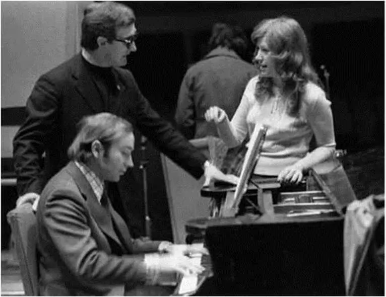 Павел Слободкин за роялем и Алла Пугачёва 1976 Программа Голубой - фото 14