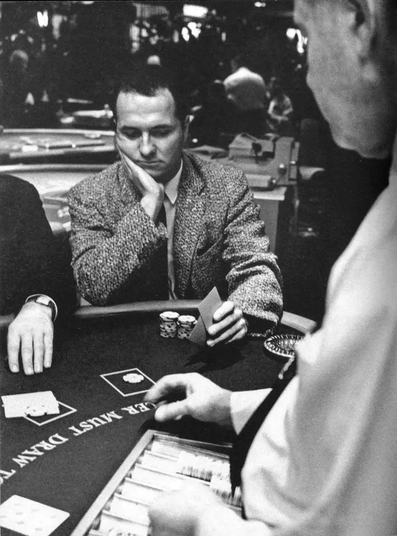 Подсчет карт в казино отеля Tropicana 1964 г Фото Don Cravens Life Здесь - фото 28
