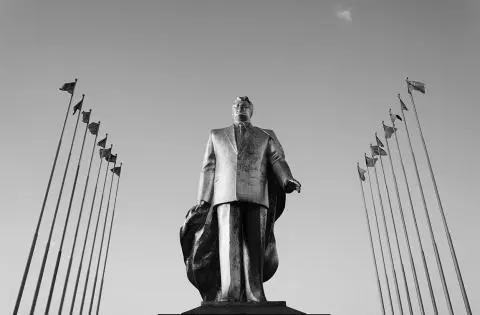 Gold statue of Saparmurat Niyazov also known as Türkmenbaşy in Ashgabat He - фото 8