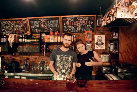Russians sure know how to party Above the owners of a bar in Khabarovsk - фото 126