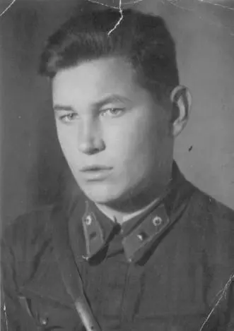A photograph of Bessonov taken while at the Kamyshlov military infantry academy - фото 65