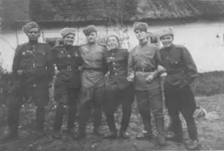 A photograph taken in November 1944 somewhere in Poland Left to right - фото 82