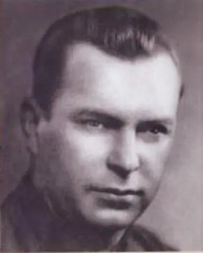 В 1922 году Анна Александровна с мужем и маленьким сыном переехала в Петроград - фото 1