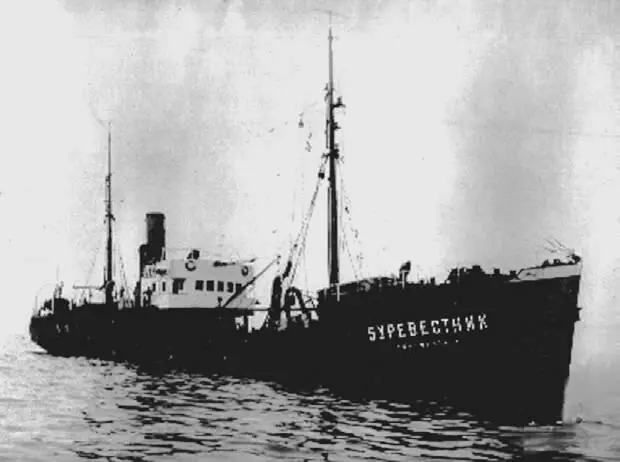 Паровой траулер Морлова АКО Буревестник Паровой траулер Морлова АКО - фото 61