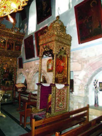 Придел св Иакова Кафедра По местным преданиям это та самая купель в - фото 15