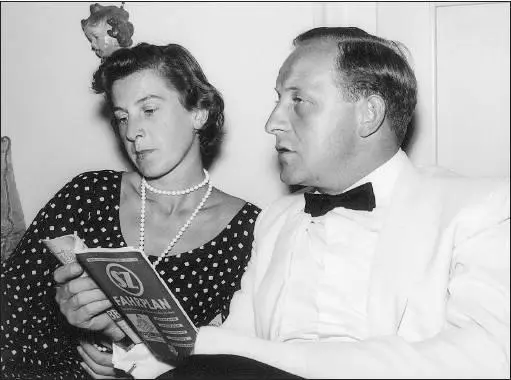 Traudl Junge with her fiancé Heinz Bald 1955 Traudl Junges original - фото 14
