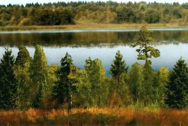 Река Ворскла Река Ворскла течет по Среднерусской возвышенности и впадает в - фото 16