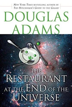 Дуглас Адамс The Restaurant at the End of the Universe обложка книги