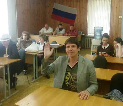 Рис 39 Съёмки По сценарию ПТУ образца 1989 года Андрей Ангелов на переднем - фото 39