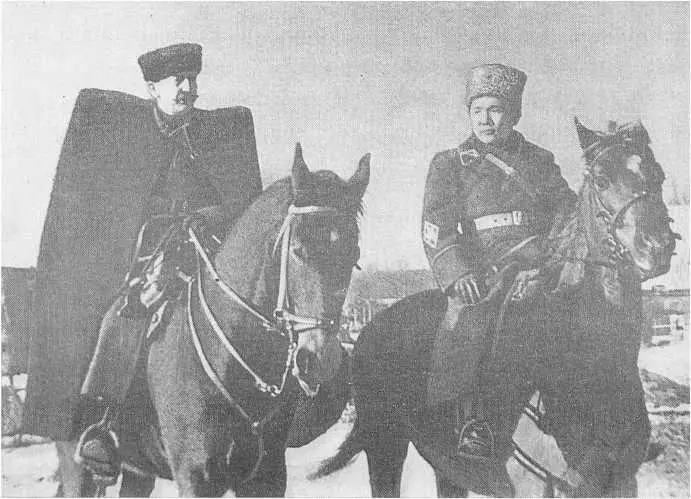 П А Белов и Ю Цеденбал март 1943 года Группа участников общефронтовой - фото 38