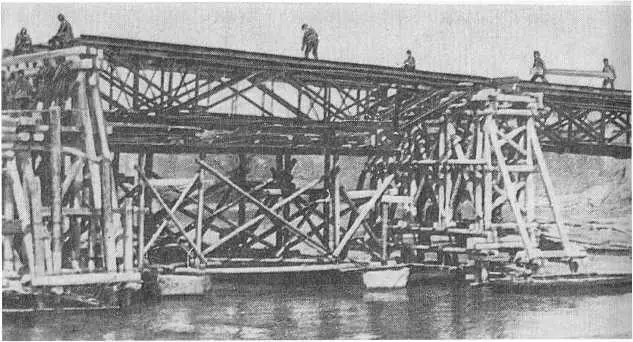 Восстановление автомобильного моста у Кюстрина 1945 год Г К Жуков с - фото 73