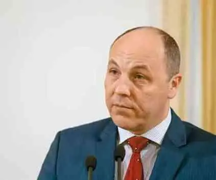 Андрей Парубий секретарь СНБО Украины Те кто захватывает объекты в Крыму - фото 192