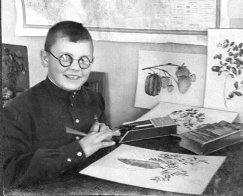 Рис 151 Толя Фоменко рисует наглядные пособия для магаданского Дома - фото 53