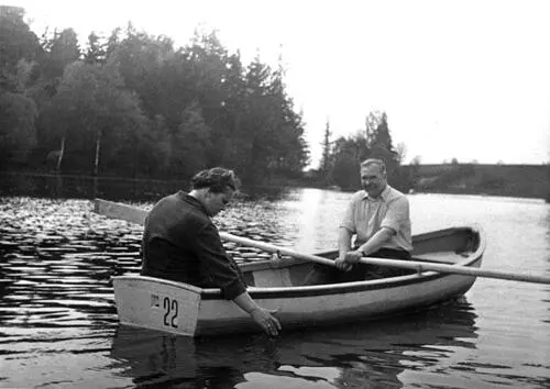 Рис 165 В П Фоменко и Т Г Фоменко на прогулке Марфино 1964 год Рис - фото 68