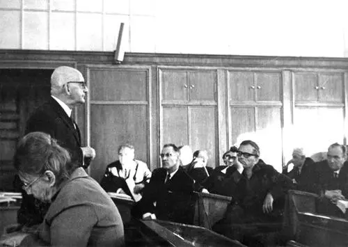 Рис 337 Выступление П С Александрова на защите докторской диссертации А - фото 137