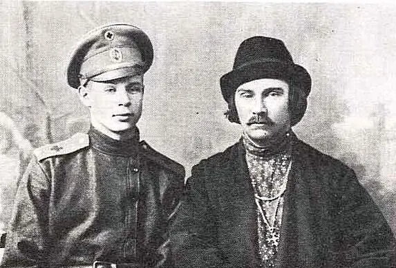 С Николаем Алексеевичем Клюевым Петроград 1916 г Сергей Тимофеевич - фото 13