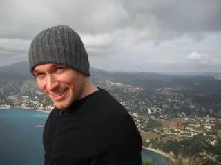 Nicholas Day currently resides in the Pacific Northwest His novella - фото 2