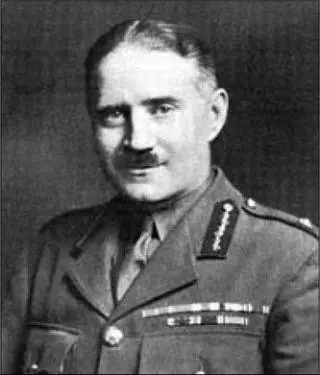 Major General Vyvyan Pope in 1940 shortly after he had been appointed Director - фото 9