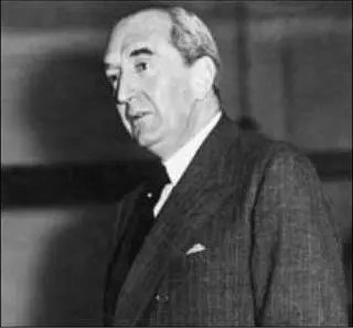 Stanley Bruce First Viscount Bruce of Melbourne was educated in Australia and - фото 20