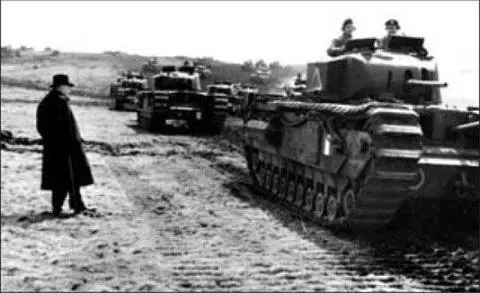 1941 Winston Churchill watches a column of Mark I Churchill tanks Churchills - фото 21
