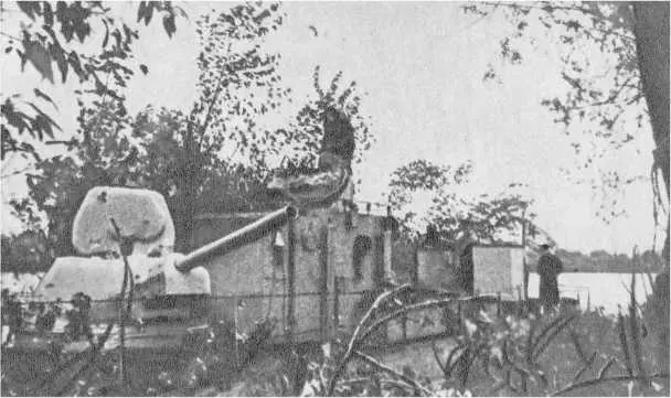 Бронекатер перед открытием огня у кюстринского плацдарма Одер апрель 1945 - фото 33