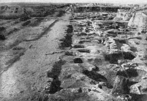 Excavations at Sarkel during the 1930s showing bases of the fortified wall and - фото 35