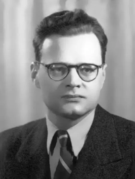 1938 г Леонид Романович Квасников во время прихода в госбезопасность 1940 г - фото 6