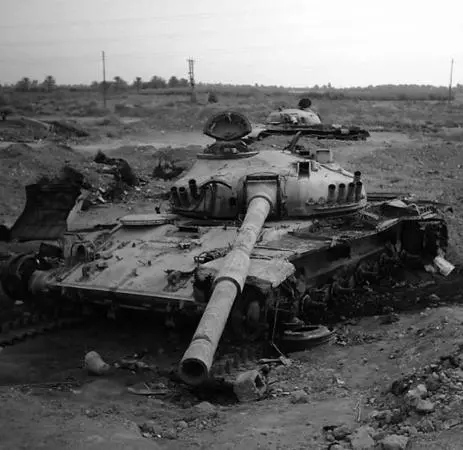 A destroyed Iraqi T72 at one emplacement of the so called ring of steel - фото 11