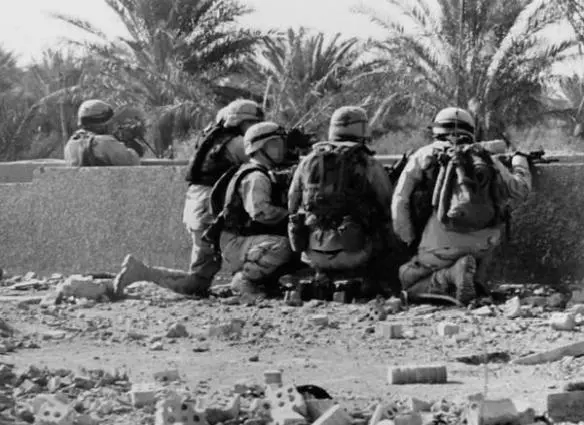 Guss platoon HQ and fire support position as the squads push forward into the - фото 24