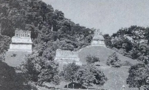 Рис 5 Паленке Задняя часть храма XIV сзади него слева Храм креста в - фото 83